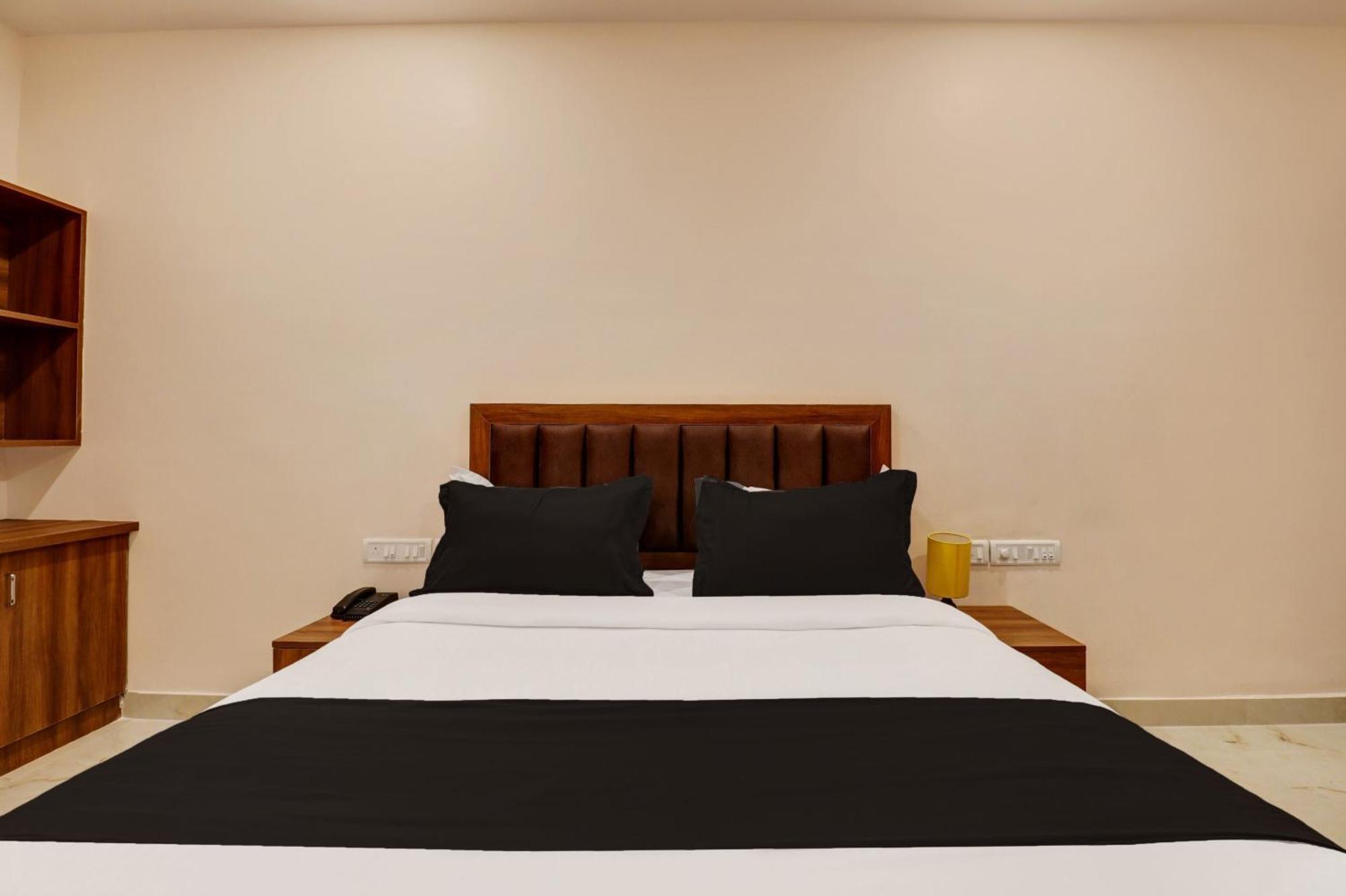 Super Townhouse Arekere Near Mithai Mahal Bangalore Esterno foto